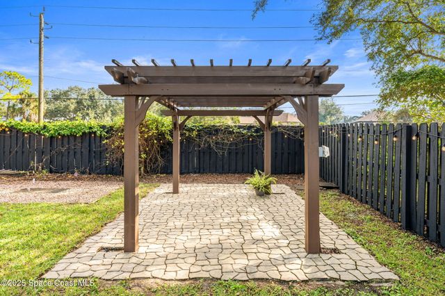 2013 Sorento Circle, Melbourne, FL 32904