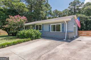 877 King Drive SE, Conyers, GA 30094