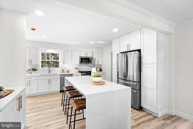 13208 TUCKAWAY DR, Herndon, VA 20171