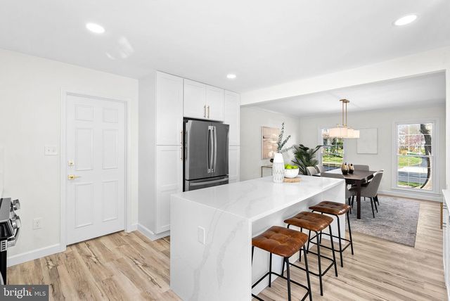 13208 TUCKAWAY DR, Herndon, VA 20171