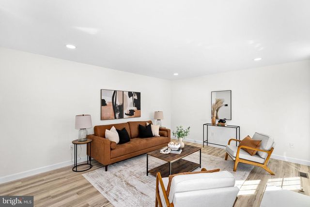 13208 TUCKAWAY DR, Herndon, VA 20171