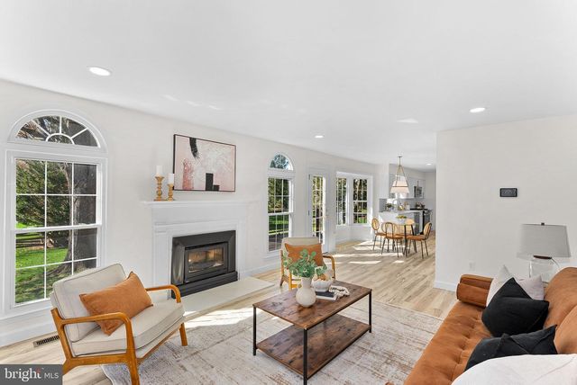 13208 TUCKAWAY DR, Herndon, VA 20171