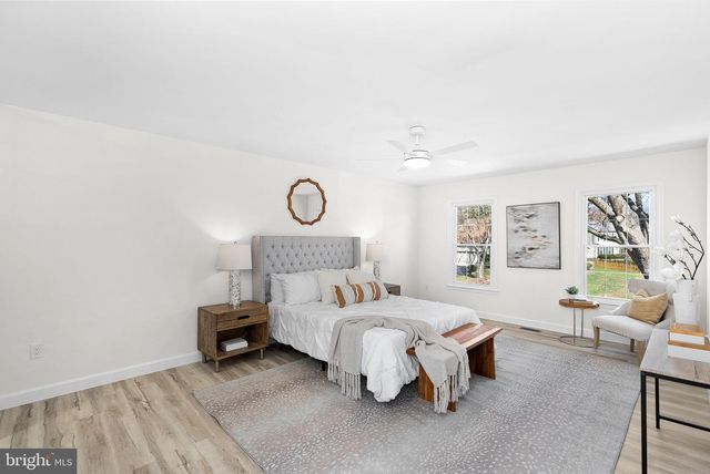 13208 TUCKAWAY DR, Herndon, VA 20171