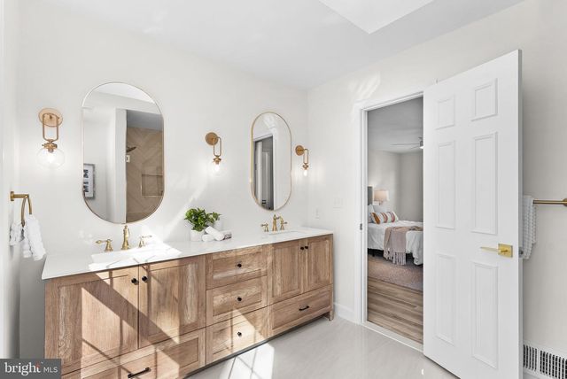 13208 TUCKAWAY DR, Herndon, VA 20171