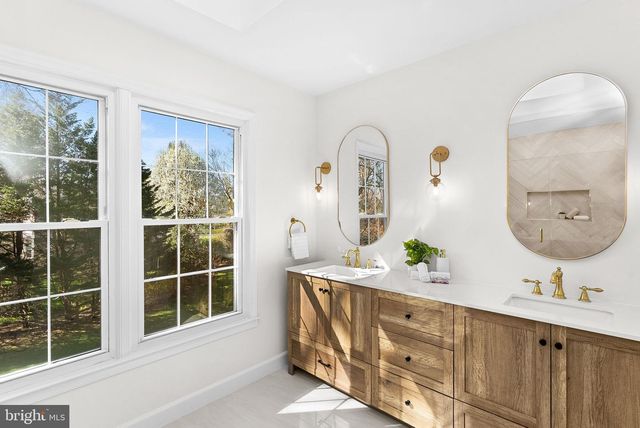 13208 TUCKAWAY DR, Herndon, VA 20171