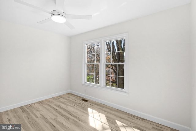 13208 TUCKAWAY DR, Herndon, VA 20171