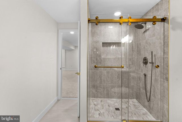 13208 TUCKAWAY DR, Herndon, VA 20171