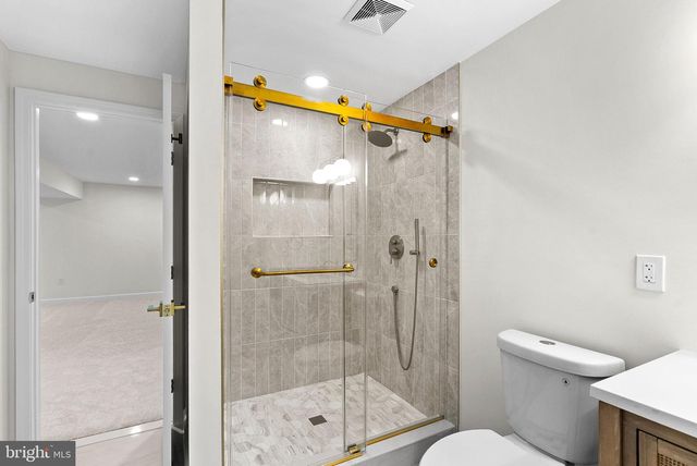 13208 TUCKAWAY DR, Herndon, VA 20171