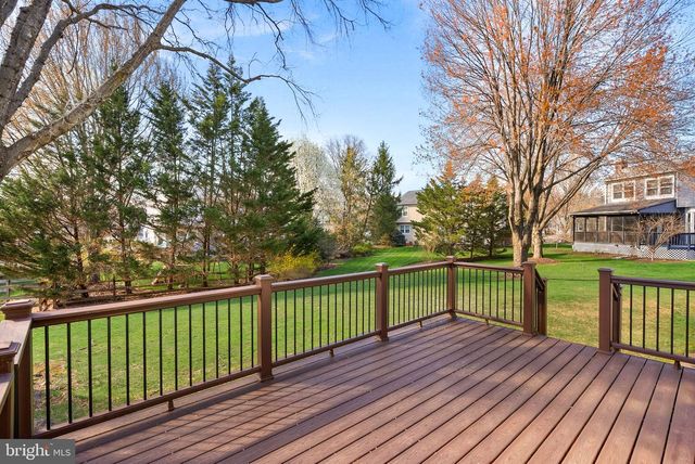 13208 TUCKAWAY DR, Herndon, VA 20171