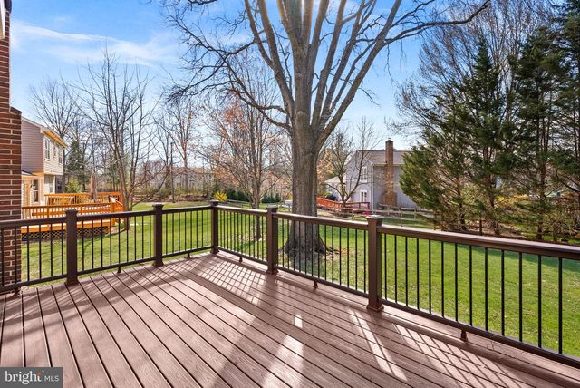 13208 TUCKAWAY DR, Herndon, VA 20171