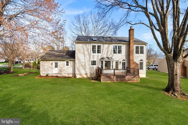 13208 TUCKAWAY DR, Herndon, VA 20171