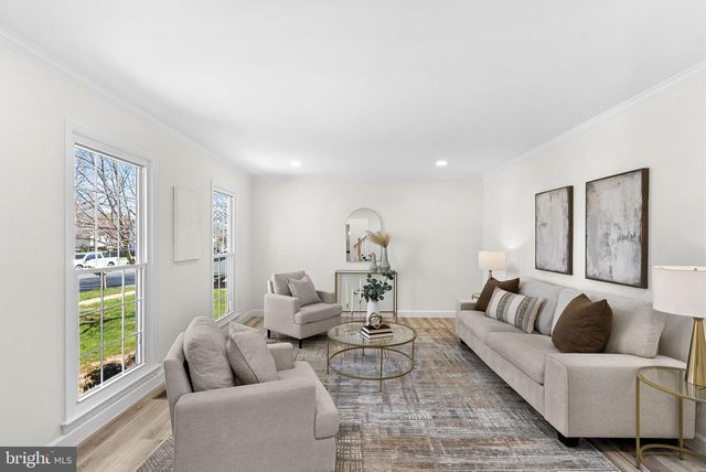 13208 TUCKAWAY DR, Herndon, VA 20171