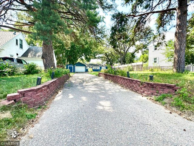 5011 Vera Cruz Avenue N, Crystal, MN 55429