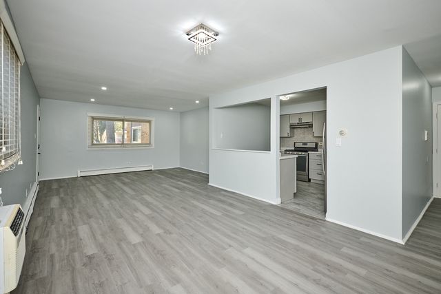 1320A Lore Lane 101, Lombard, IL 60148