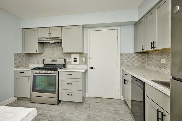 1320A Lore Lane 101, Lombard, IL 60148