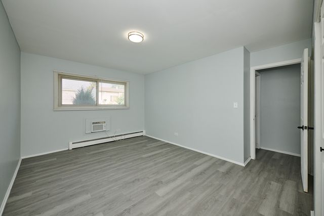 1320A Lore Lane 101, Lombard, IL 60148