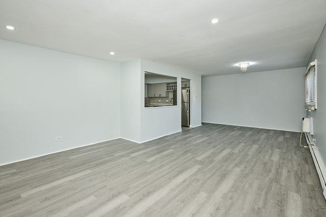 1320A Lore Lane 101, Lombard, IL 60148