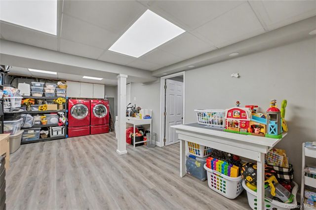 1298 Pulaski Road, East Northport, NY 11731