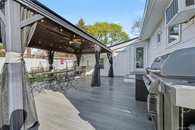 1298 Pulaski Road, East Northport, NY 11731