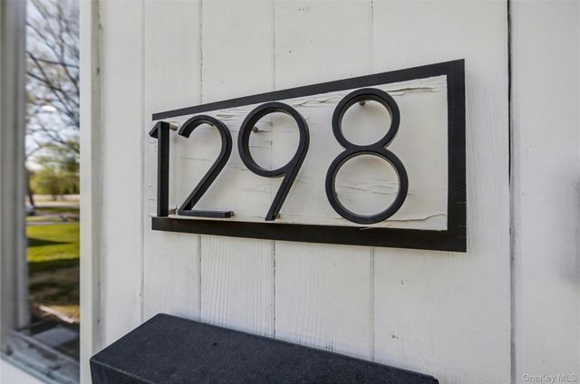 1298 Pulaski Road, East Northport, NY 11731