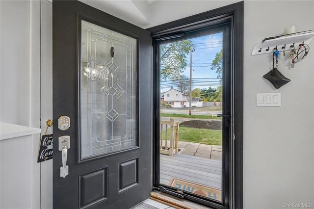 1298 Pulaski Road, East Northport, NY 11731