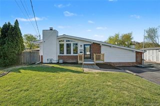 1298 Pulaski Road, East Northport, NY 11731