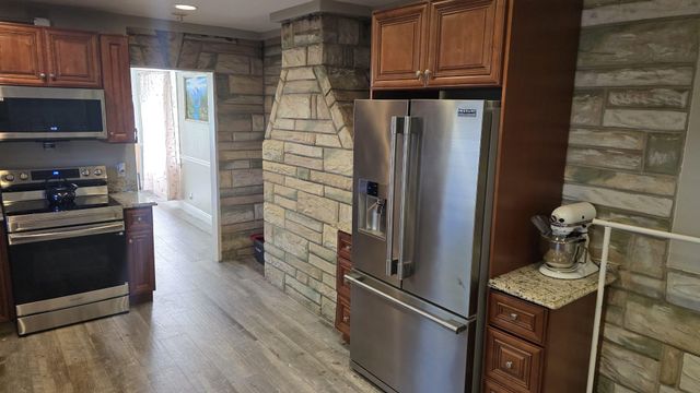 231 NE 20th Avenue, Pompano Beach, FL 33060