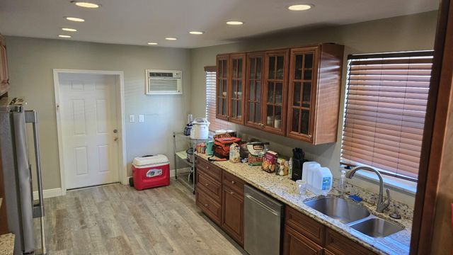 231 NE 20th Avenue, Pompano Beach, FL 33060