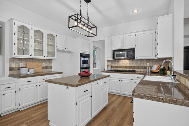 1337 Blough Way, Folsom, CA 95630