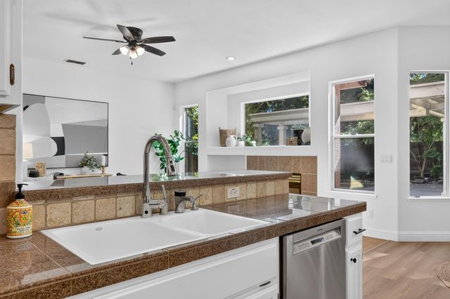 1337 Blough Way, Folsom, CA 95630