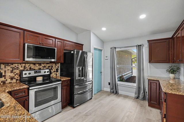 1325 Glencove Avenue NW, Palm Bay, FL 32907