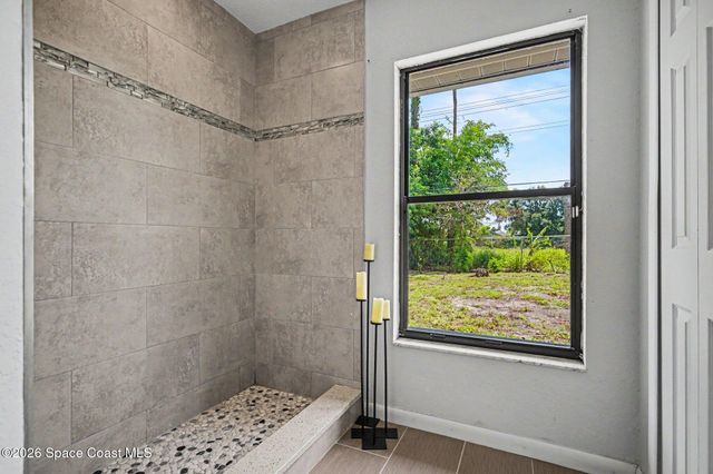 1325 Glencove Avenue NW, Palm Bay, FL 32907