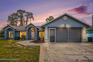 1325 Glencove Avenue NW, Palm Bay, FL 32907