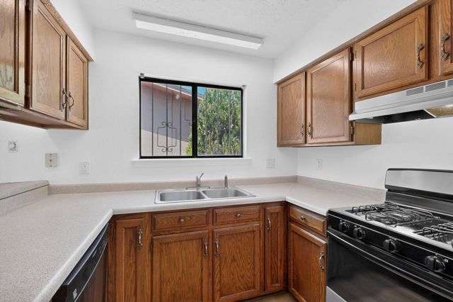 7201 Santa Fe Trail NW, Albuquerque, NM 87120