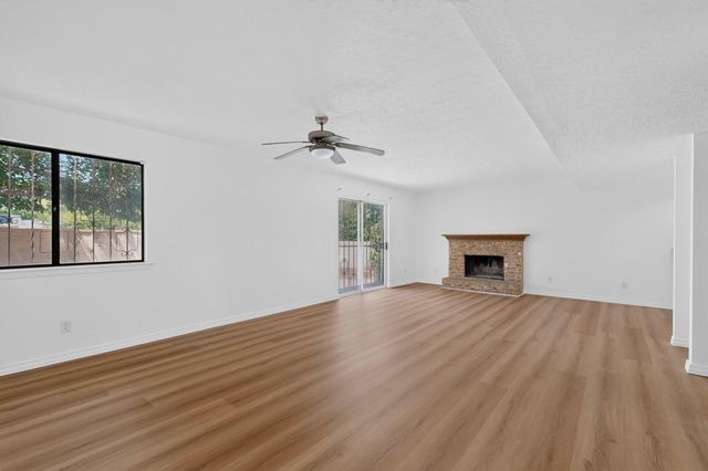 7201 Santa Fe Trail NW, Albuquerque, NM 87120