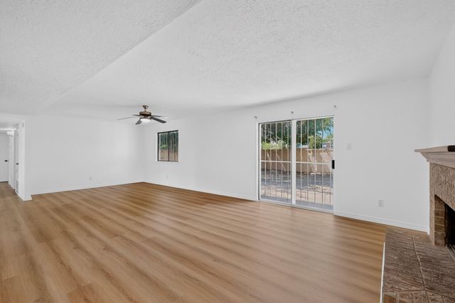 7201 Santa Fe Trail NW, Albuquerque, NM 87120