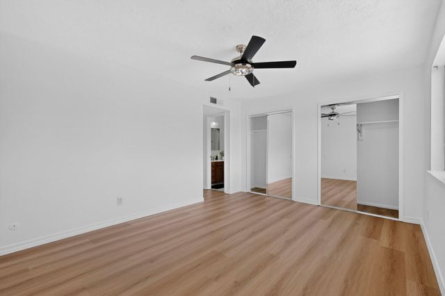 7201 Santa Fe Trail NW, Albuquerque, NM 87120