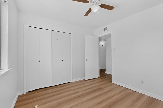 7201 Santa Fe Trail NW, Albuquerque, NM 87120