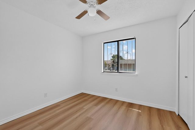 7201 Santa Fe Trail NW, Albuquerque, NM 87120