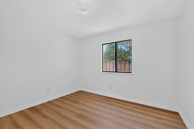7201 Santa Fe Trail NW, Albuquerque, NM 87120