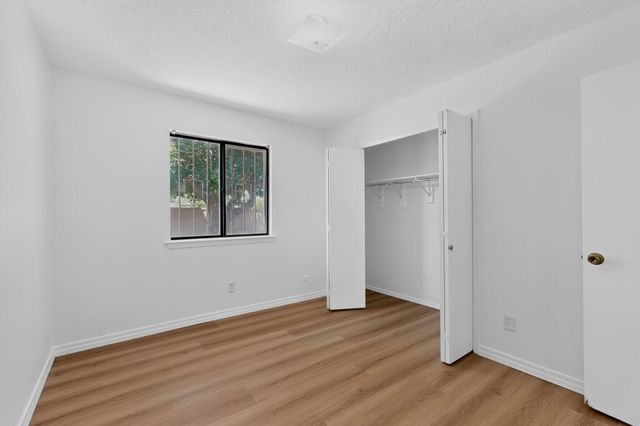 7201 Santa Fe Trail NW, Albuquerque, NM 87120