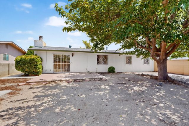 7201 Santa Fe Trail NW, Albuquerque, NM 87120