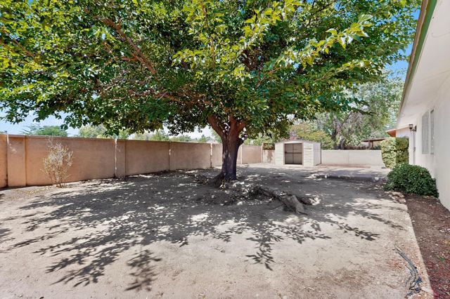 7201 Santa Fe Trail NW, Albuquerque, NM 87120