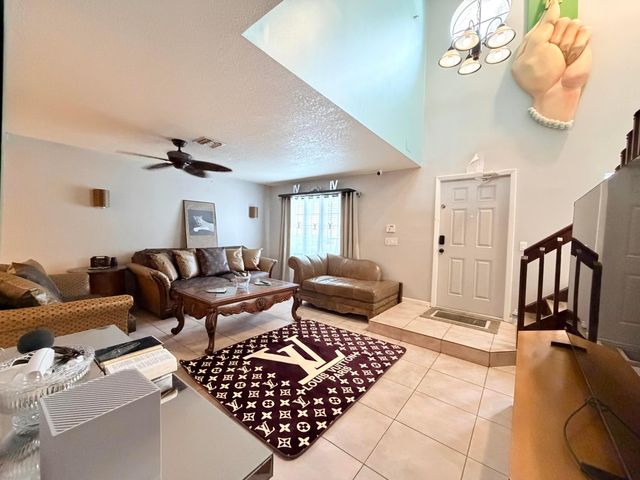 61 NW 110TH Avenue, Plantation, FL 33324
