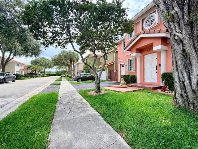 61 NW 110TH Avenue, Plantation, FL 33324