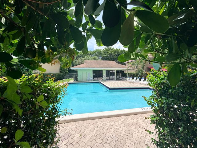 61 NW 110TH Avenue, Plantation, FL 33324