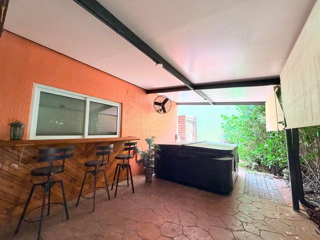61 NW 110TH Avenue, Plantation, FL 33324
