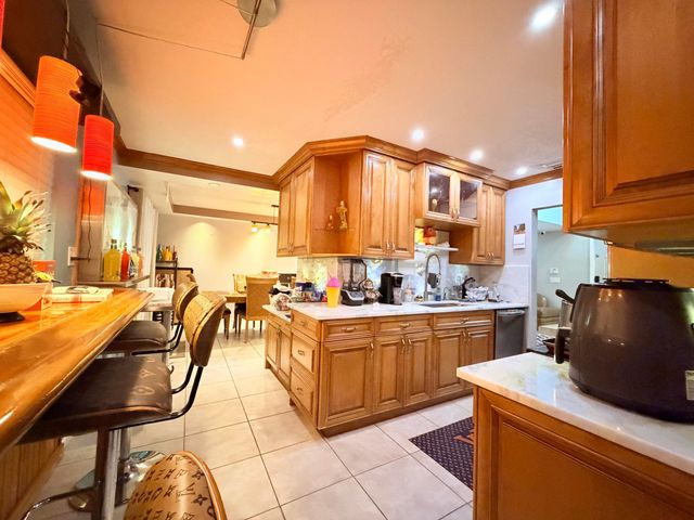 61 NW 110TH Avenue, Plantation, FL 33324