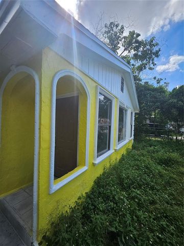 8305 N 13TH STREET, Tampa, FL 33604