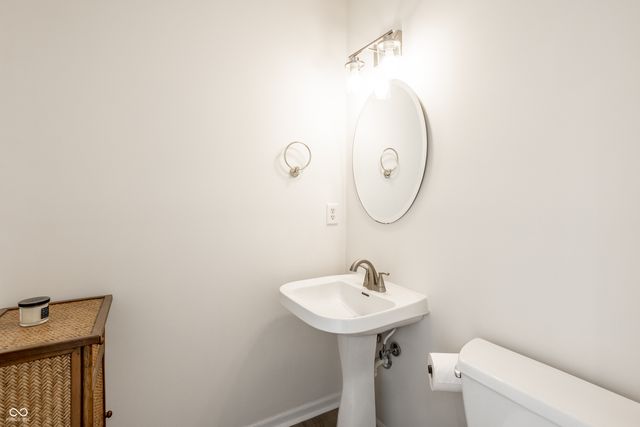 10024 Barth Drive, Zionsville, IN 46077